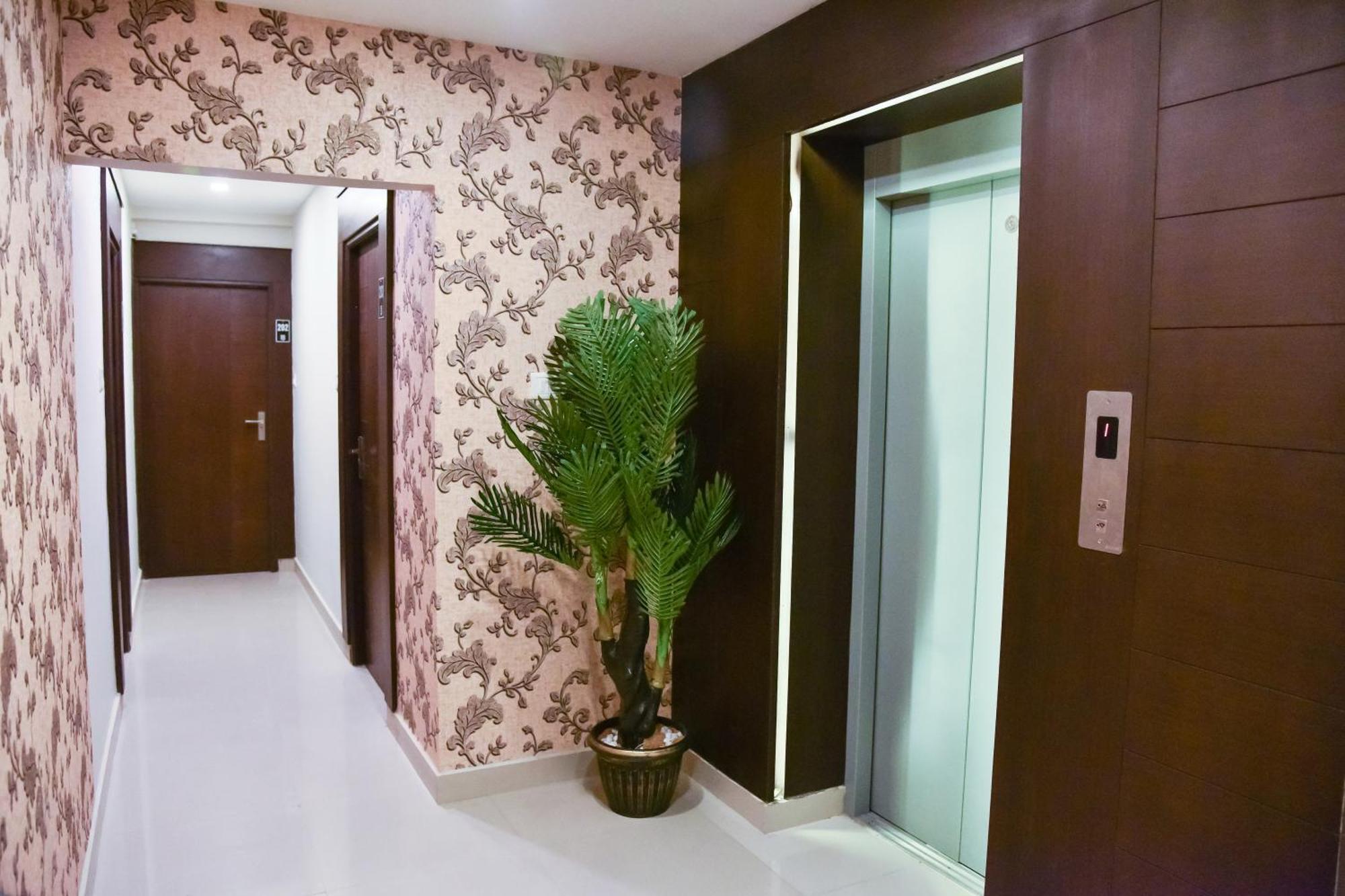 Zaith Residency Near Us Consulate & Apollo Hospitals Hotel Ченай Екстериор снимка