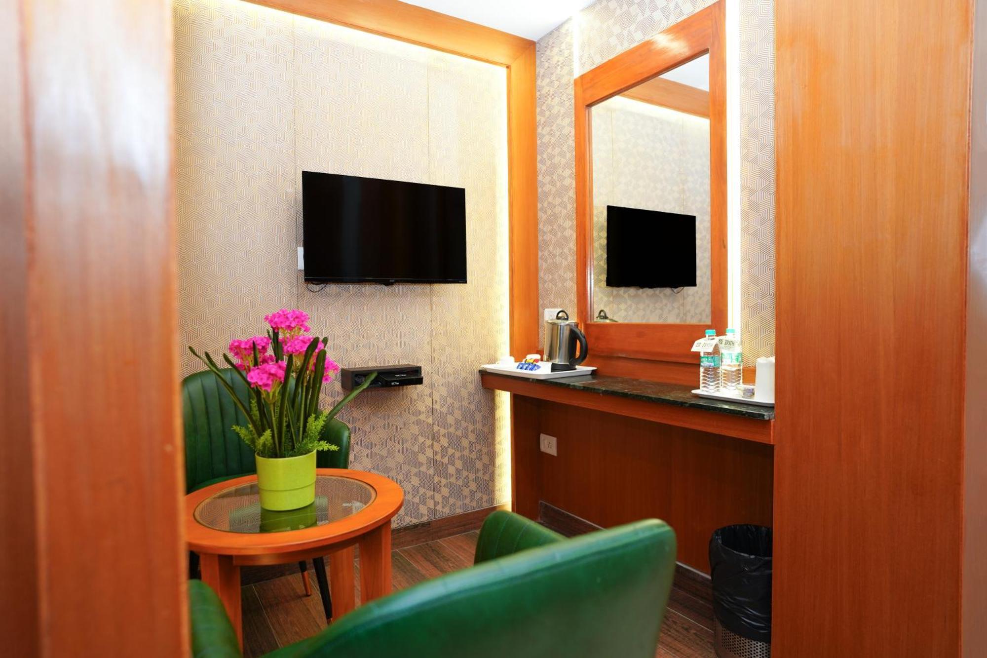 Zaith Residency Near Us Consulate & Apollo Hospitals Hotel Ченай Екстериор снимка